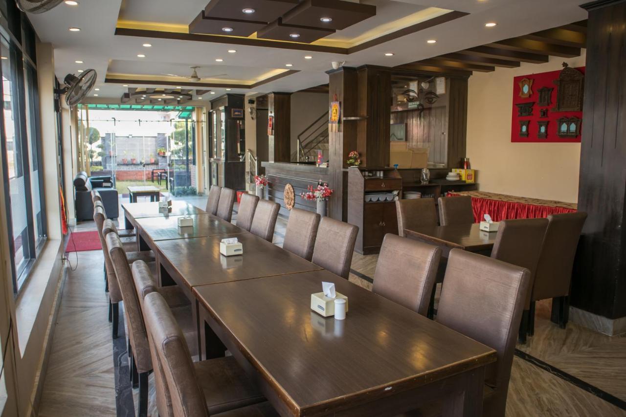 Mirage Inn Rummindei Екстериор снимка