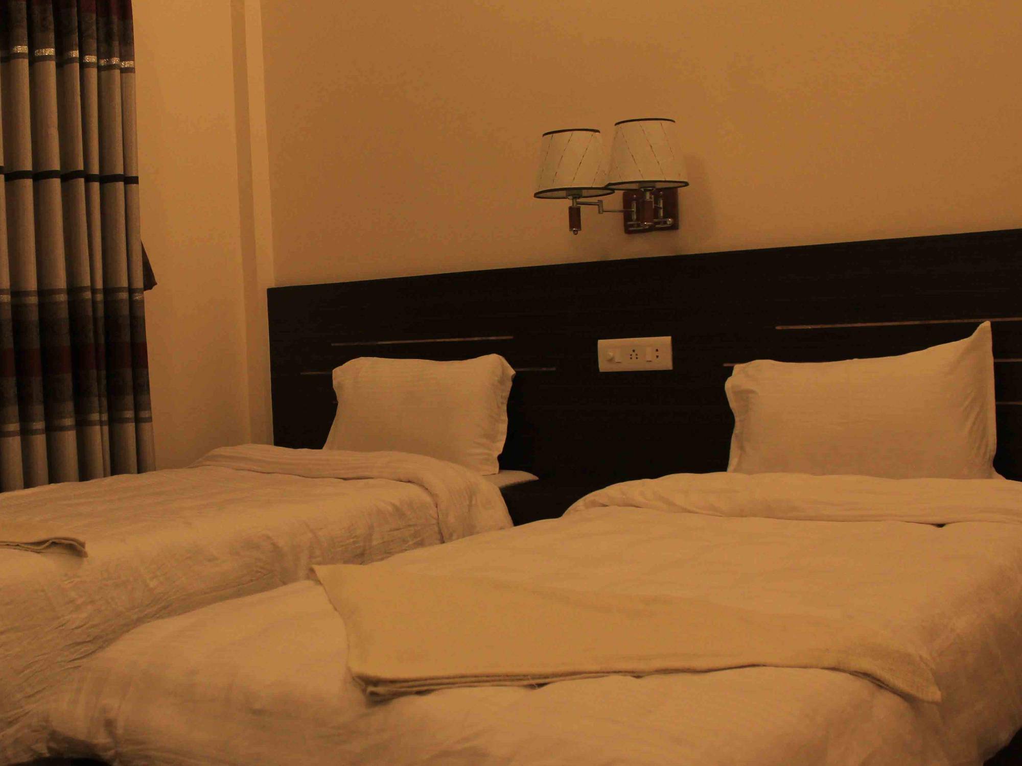 Mirage Inn Rummindei Екстериор снимка