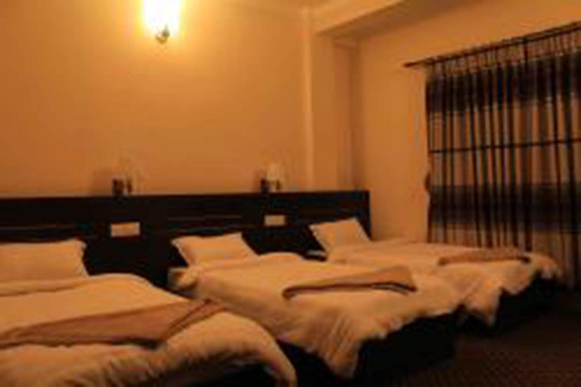 Mirage Inn Rummindei Екстериор снимка